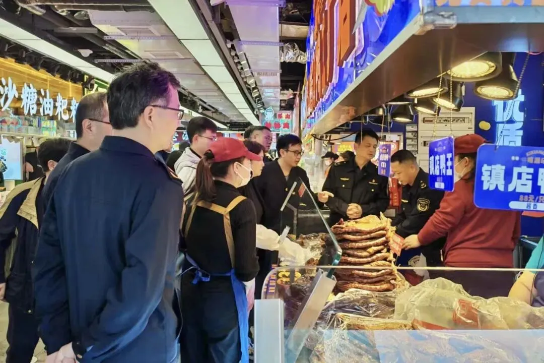 肖磊带队到开福区开展市场监管领域安全专项督查