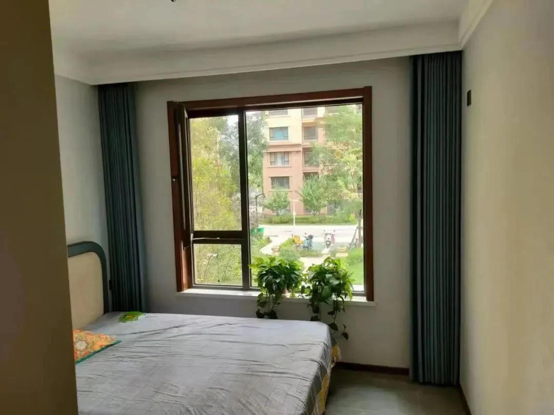 【市场品牌推荐】皇家罗兰墙布