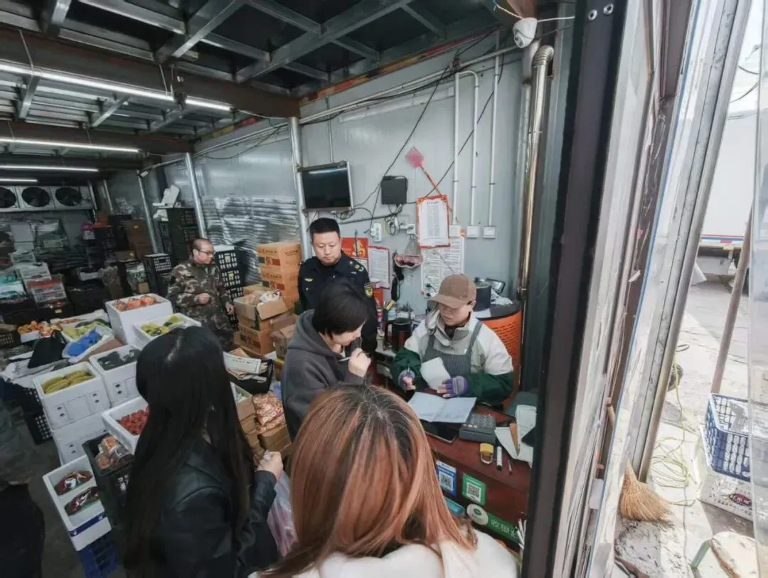 【快检】林西县市场监管局开展农批市场食用农产品“天天检”工作