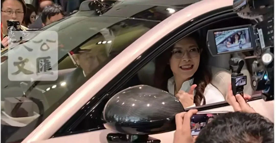 从一枚SU7车模,看懂雷军式营销的最高境界