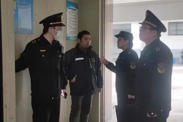 【曹杨“市”角】安全第一“部”!曹杨市场所全力守护居民乘梯安全→