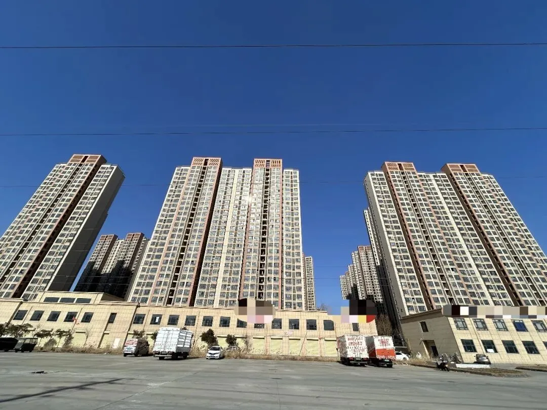 农贸市场 / 超市 / 温泉洗浴首选! | 215郑州社区稀缺底商火爆招租,3 万常驻人口 + 3亩开阔广场!