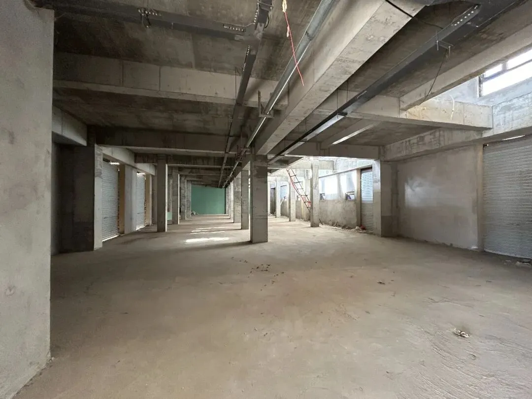 农贸市场 / 超市 / 温泉洗浴首选! | 215郑州社区稀缺底商火爆招租,3 万常驻人口 + 3亩开阔广场!