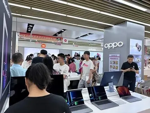 红旗手机惊现二手市场!后盖发光+车钥匙,16+1TB才卖2700?比魅族还香!