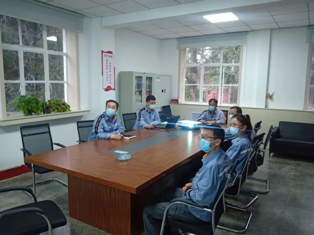 科技营销党支部组织党员干部员工积极抗击疫情保障生产