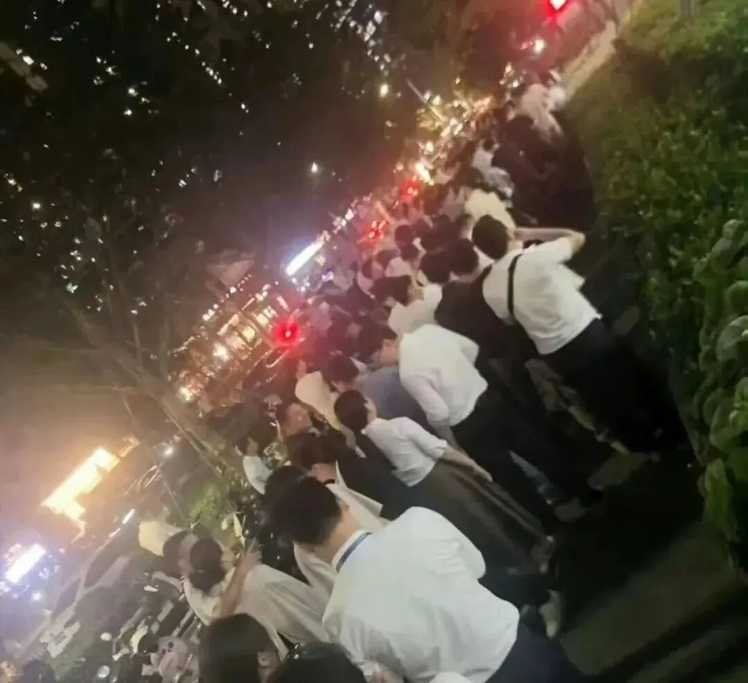 辣椒水背后:谁在为开发商的“饥饿营销”买单?