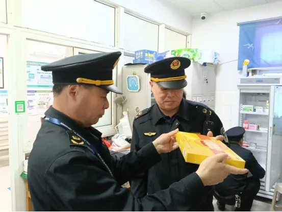 市市场监管综合行政执法支队开展医疗器械质量安全专项执法行动