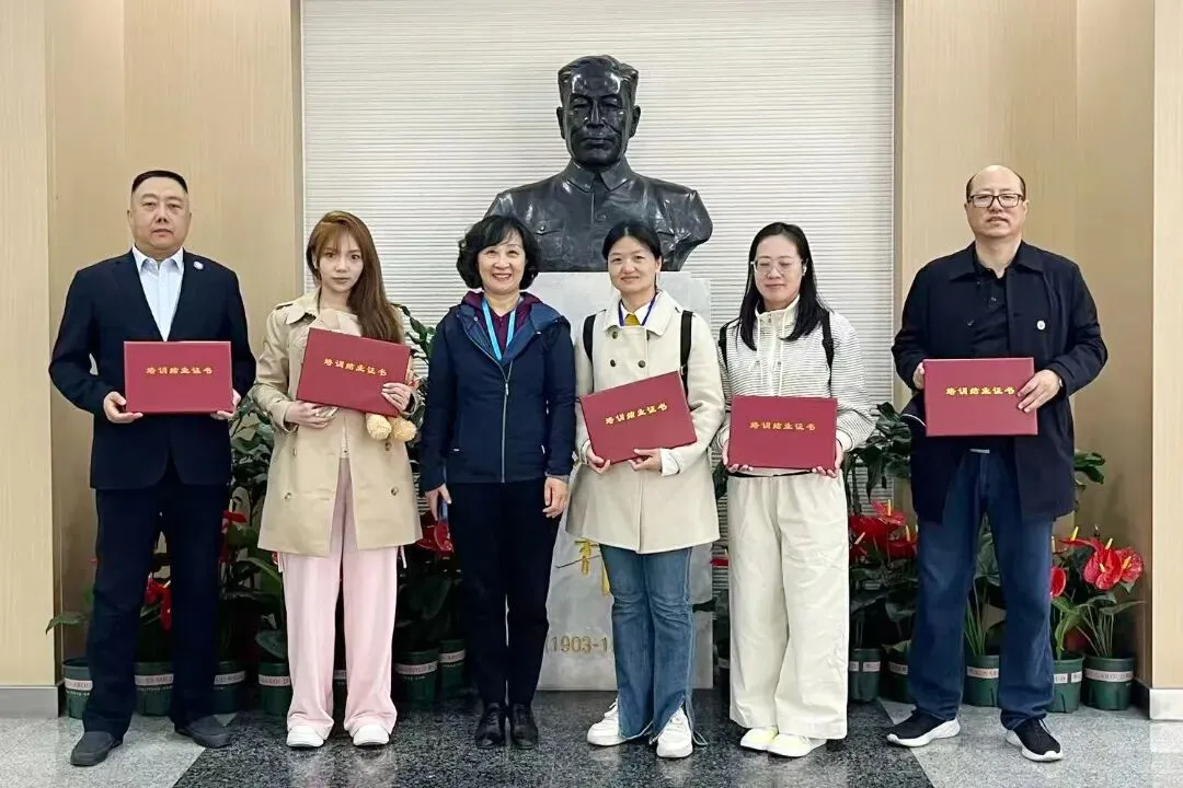 回应市场之需,守护就医温度——我校首期陪诊师培训班举行结业仪式