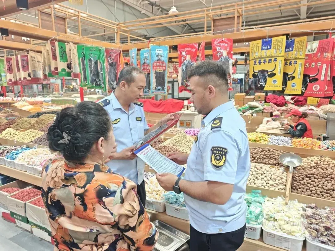【县市动态】轮台县市场监管局筑牢旅游市场食品安全防线 护航梨花节消费安全