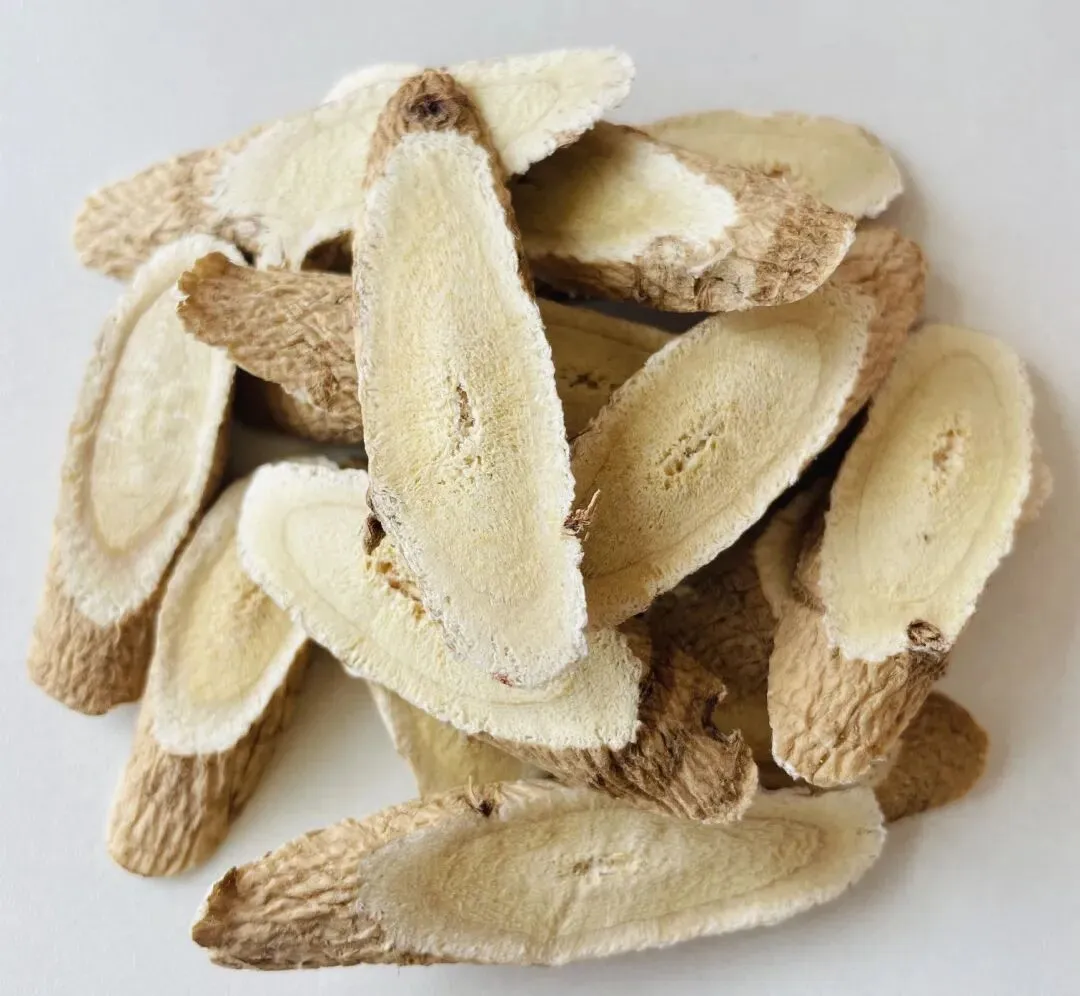 真正的农民是不懂得产品营销的,这几年有一部分不良商家打着助农的旗号,不断消耗农产品在人们心中的地位