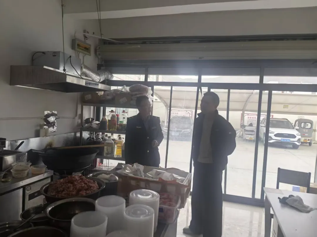 刘剀督导检查市场监管领域群众身边不正之风和腐败问题集中整治工作