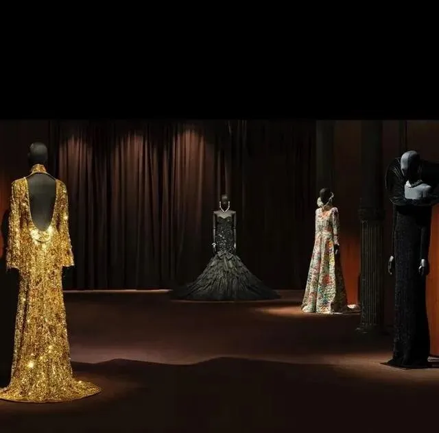 GUCCI陷入困境!中国市场大撤退,折扣店逆势火爆能否逆转颓