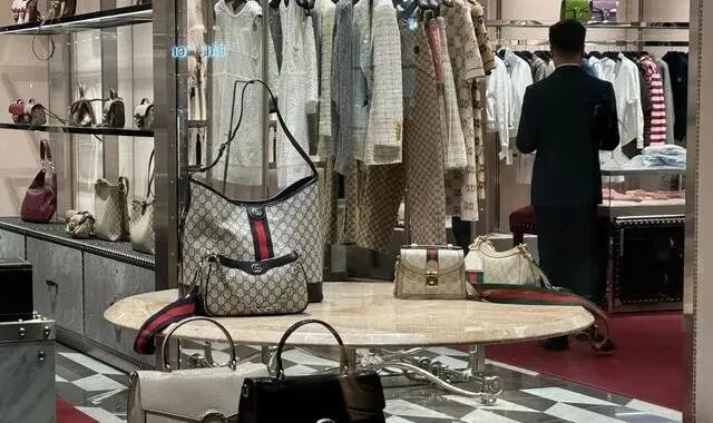 GUCCI陷入困境!中国市场大撤退,折扣店逆势火爆能否逆转颓