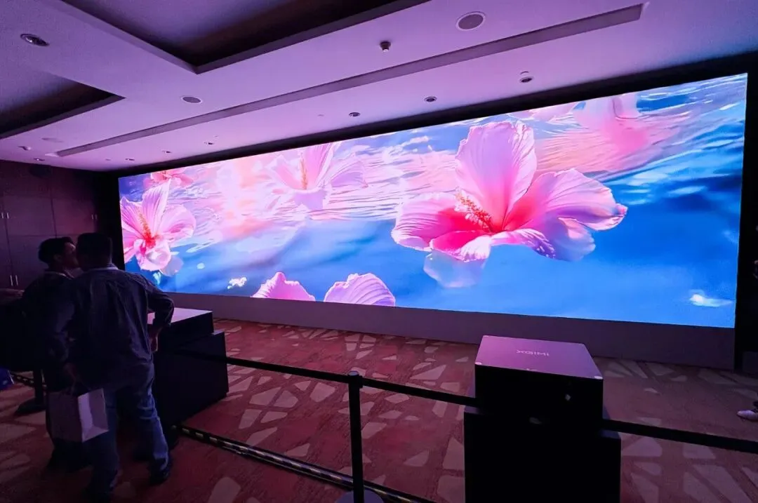 入局工程市场,极米“全系三色激光”战略掀起行业波澜