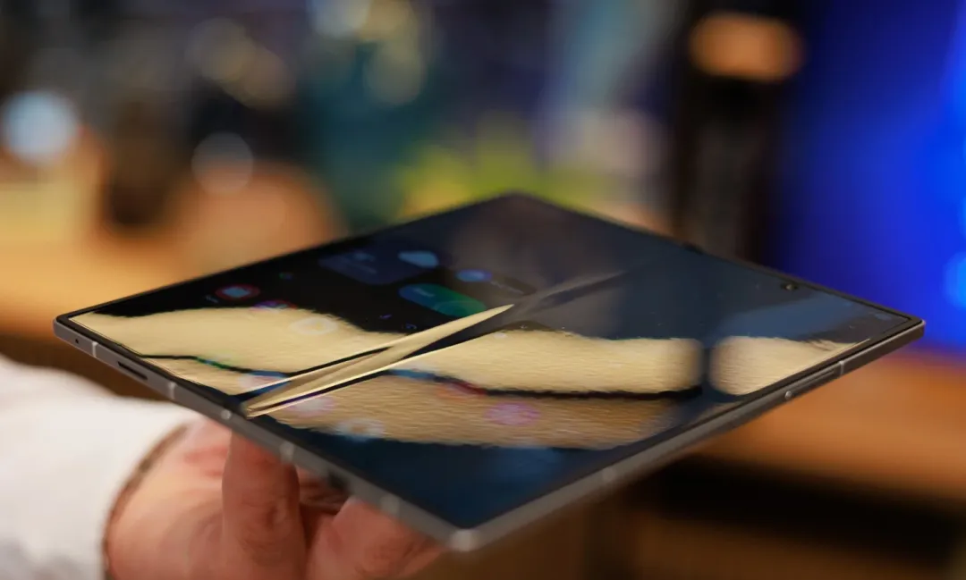 根据市场分析,iPhone Ultra 可能会赢得一场尚未参战的战争