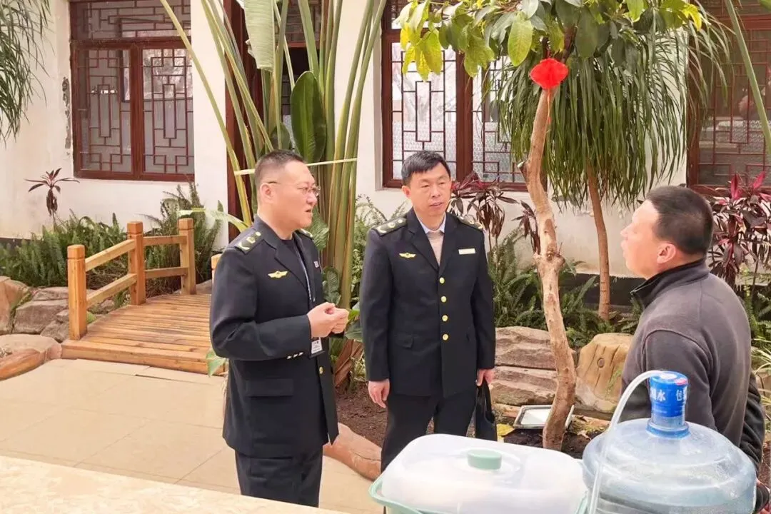 市场监督管理局:以“监管蓝”守护“梨花白” 筑牢梨花节食品安全防线