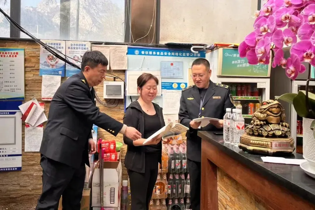 市场监督管理局:以“监管蓝”守护“梨花白” 筑牢梨花节食品安全防线