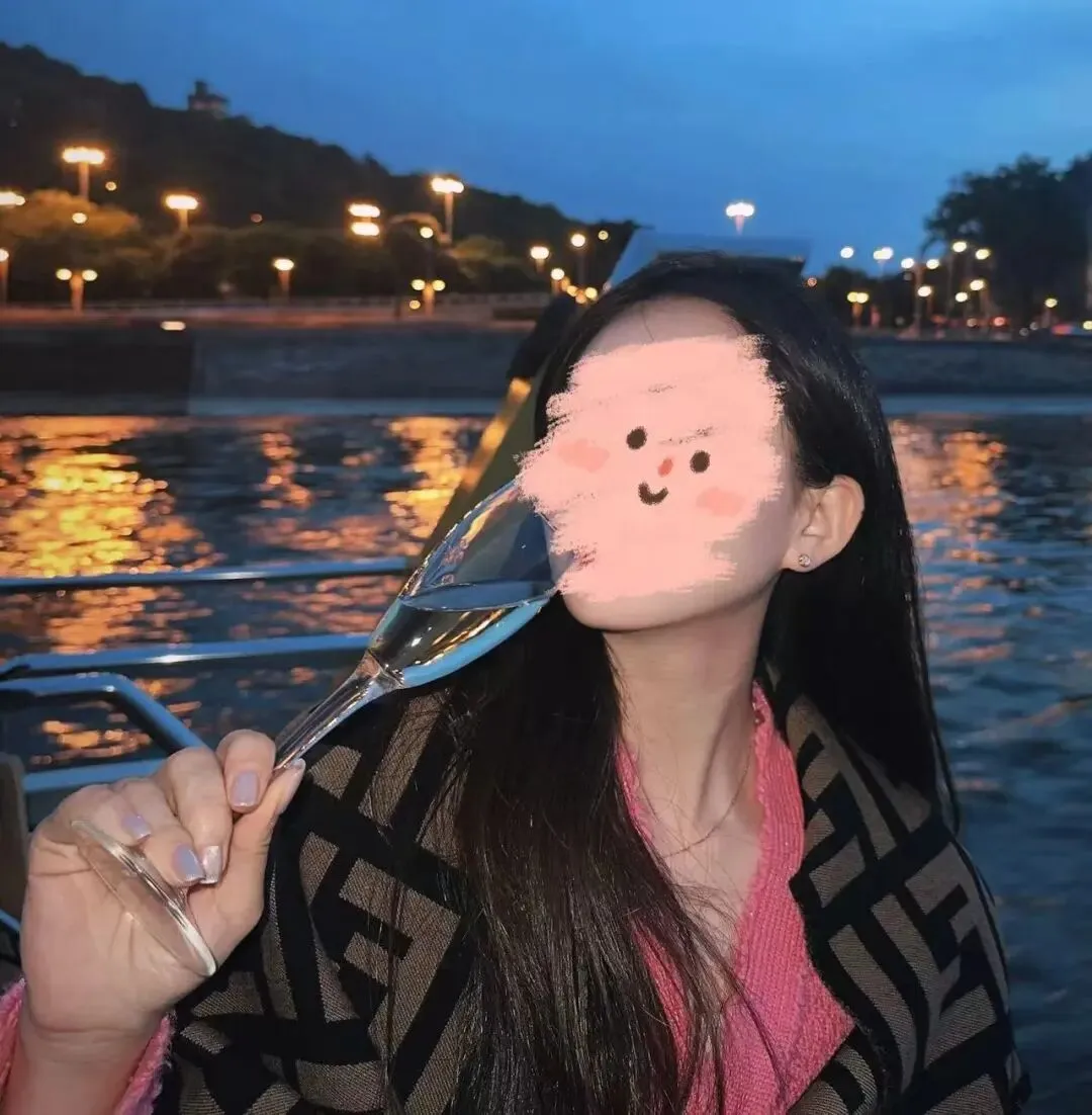 90年 kitty欣,本科学历,外企市场,年收入30w+,身高168,广州天河