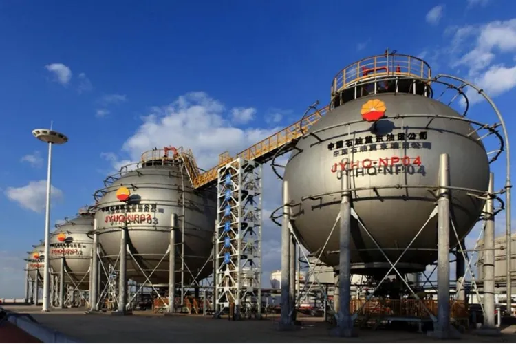 美国恢复对俄罗斯石油制裁,全球能源市场再添变数