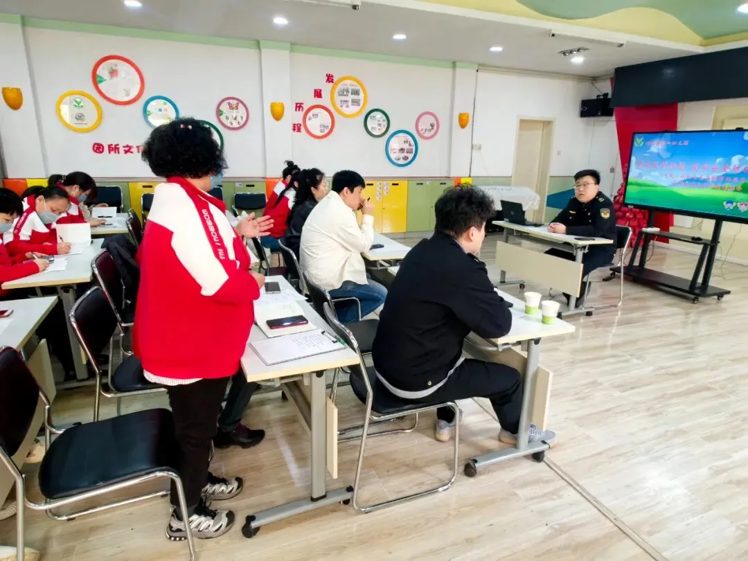 市场监管护航·筑牢安全防线——河北一幼联合望海楼市场监管所召开食品安全专题培训会