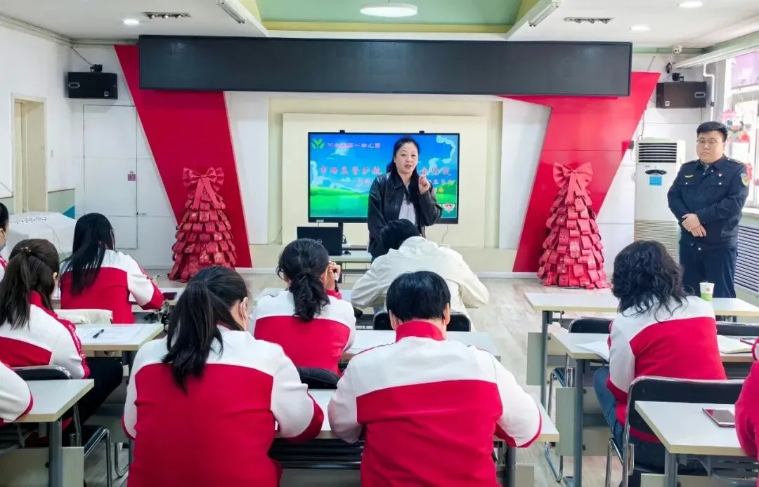 市场监管护航·筑牢安全防线——河北一幼联合望海楼市场监管所召开食品安全专题培训会