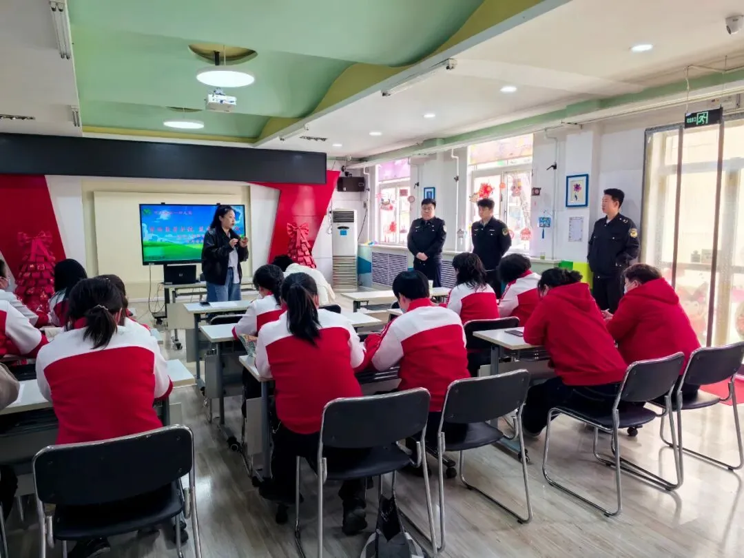 市场监管护航·筑牢安全防线——河北一幼联合望海楼市场监管所召开食品安全专题培训会