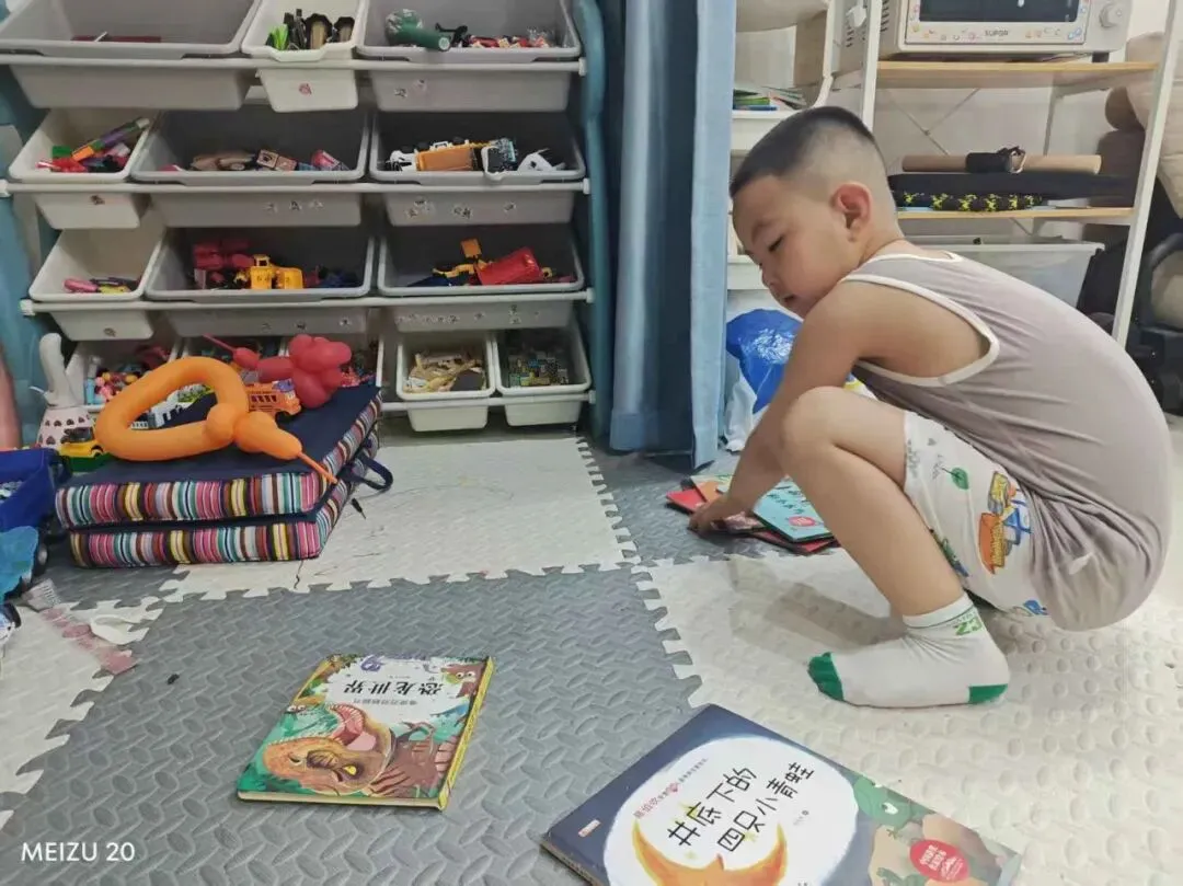 以市集育成长 以好物传温情——“跳蚤市场”里的生活实践活动