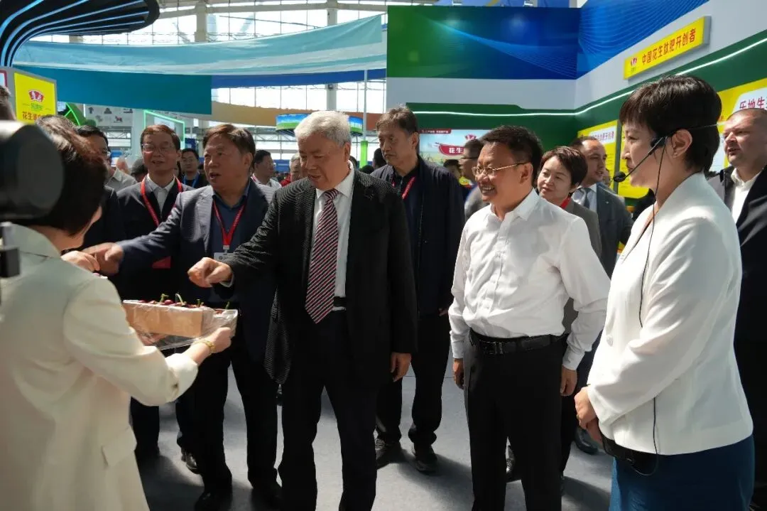 以品质铸口碑 用品牌赢市场|第二届山东绿色蔬菜产业博览会在聊城莘县开幕