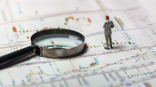 放量滞涨、结构突围:4·15市场深度复盘——创业板止步五连阳,医药逆势领涨,港股科技与创新药双线走强