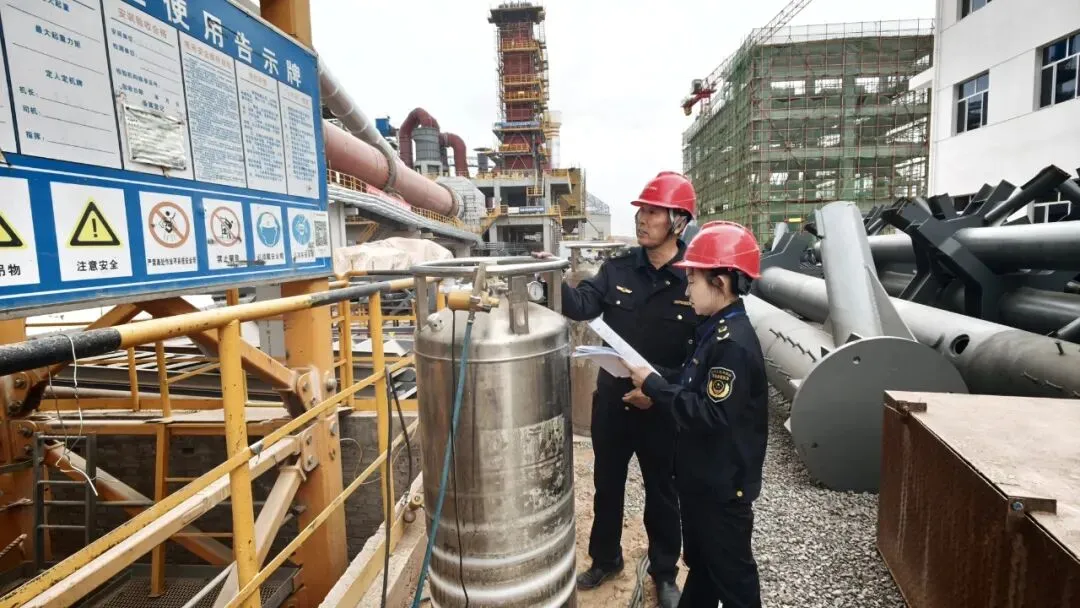 【“春雷”行动】筑牢春季旅游市场安全防线 守护群众舒心出游环境——康乐监管所开展春季旅游安全专项检查