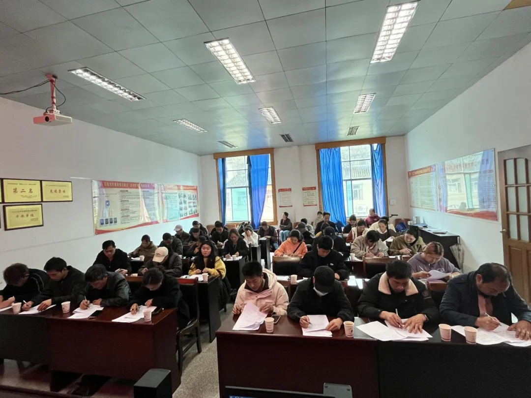 强化风险防控 筑牢安全防线——福贡县市场监督管理局开展食品小作坊食品安全专项培训