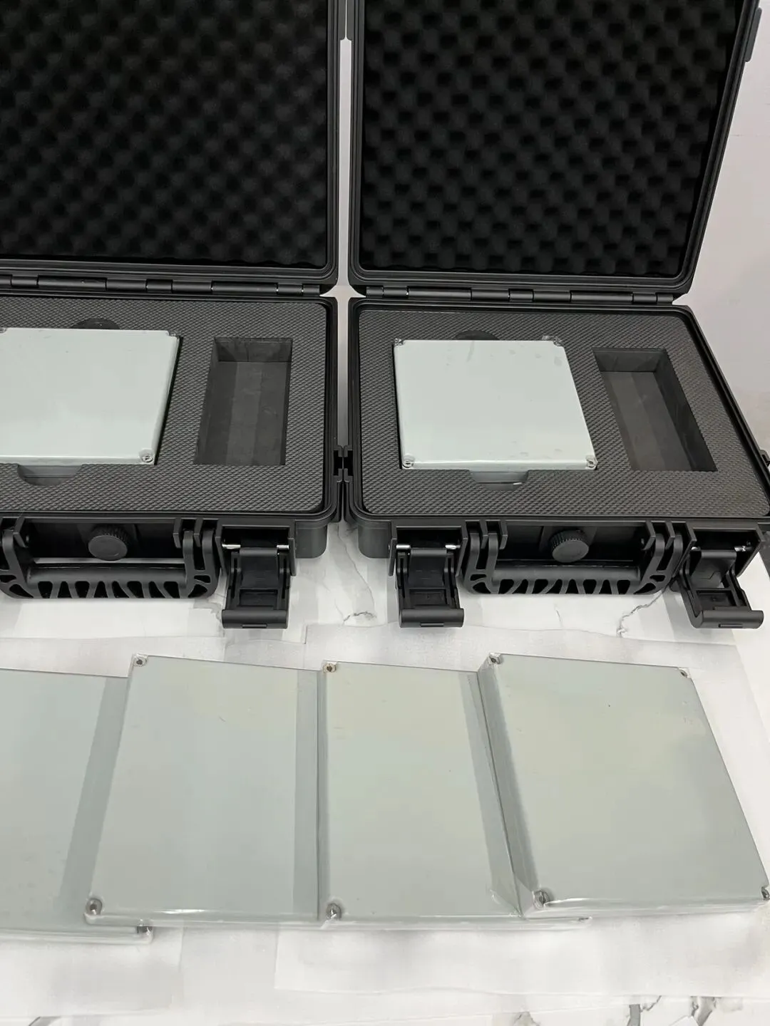 市场风云变化的,都要八阵元,我们正在做,下个月到,为您推荐四阵元的GIM吧,抗干扰+抗诱骗,价格只有以前的十分之一,单干扰接近120