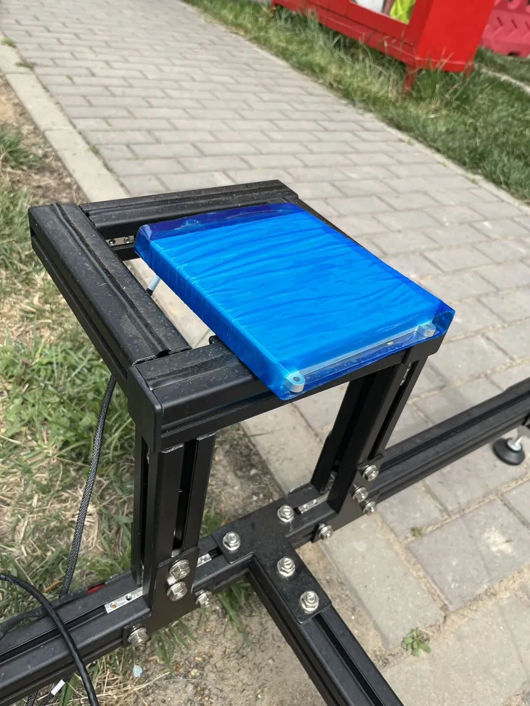 市场风云变化的,都要八阵元,我们正在做,下个月到,为您推荐四阵元的GIM吧,抗干扰+抗诱骗,价格只有以前的十分之一,单干扰接近120