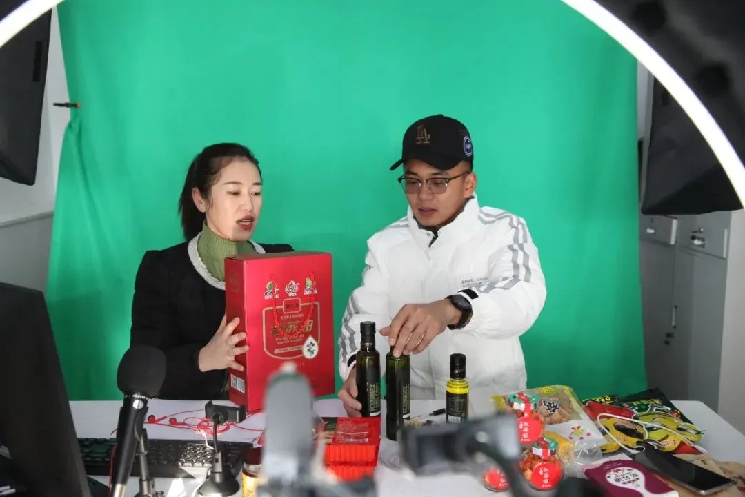 【全民营销】九三分公司:统筹互动多平台 线上营销有活力