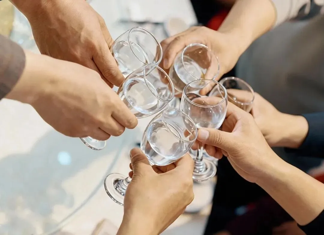 聚焦主力产品、聚焦本土市场······白酒业从扩张转向防守?