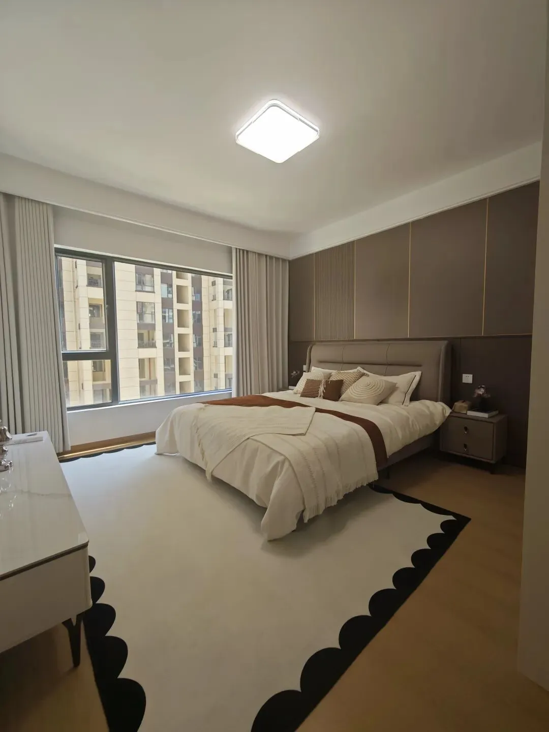 2026年下半年泸西房地产市场推演:从“造城”到“住城”,县域楼市的破局与分化