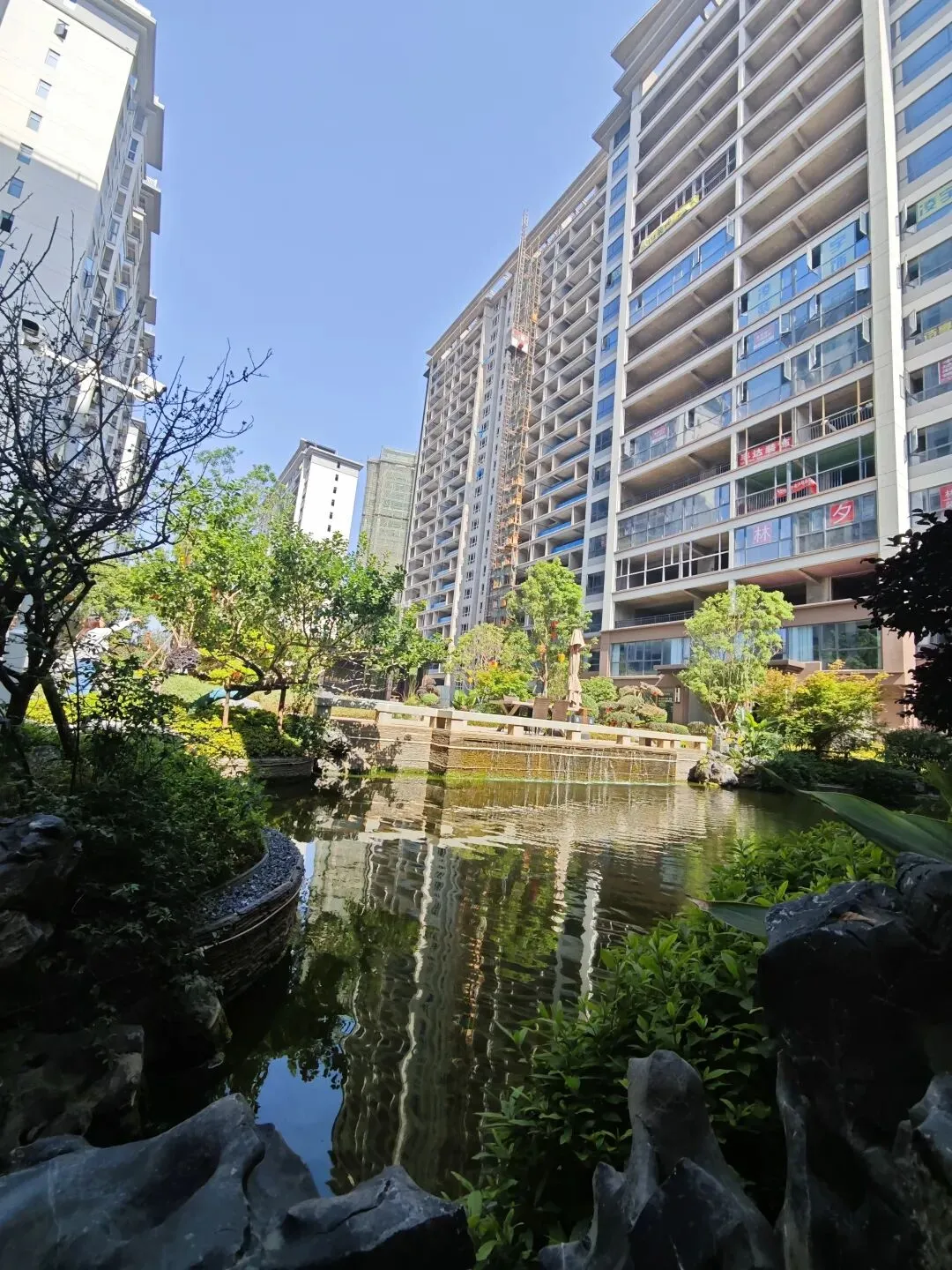 2026年下半年泸西房地产市场推演:从“造城”到“住城”,县域楼市的破局与分化