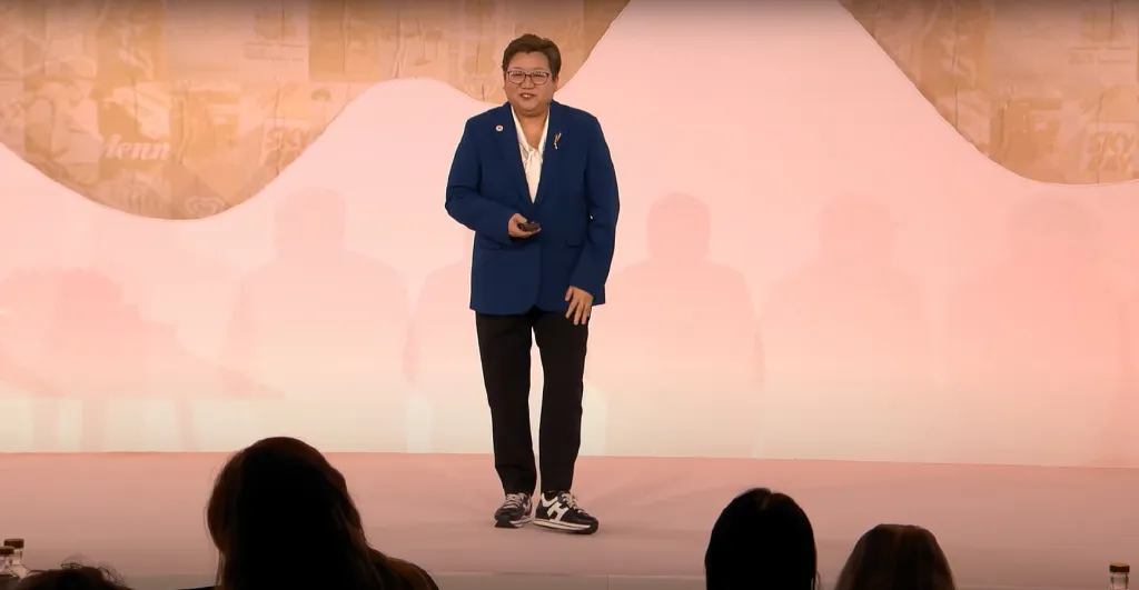 悄悄删广告了事?梦龙高端冰淇淋用“脚”营销,被指物化女性!客服称加强审核,官方沉默