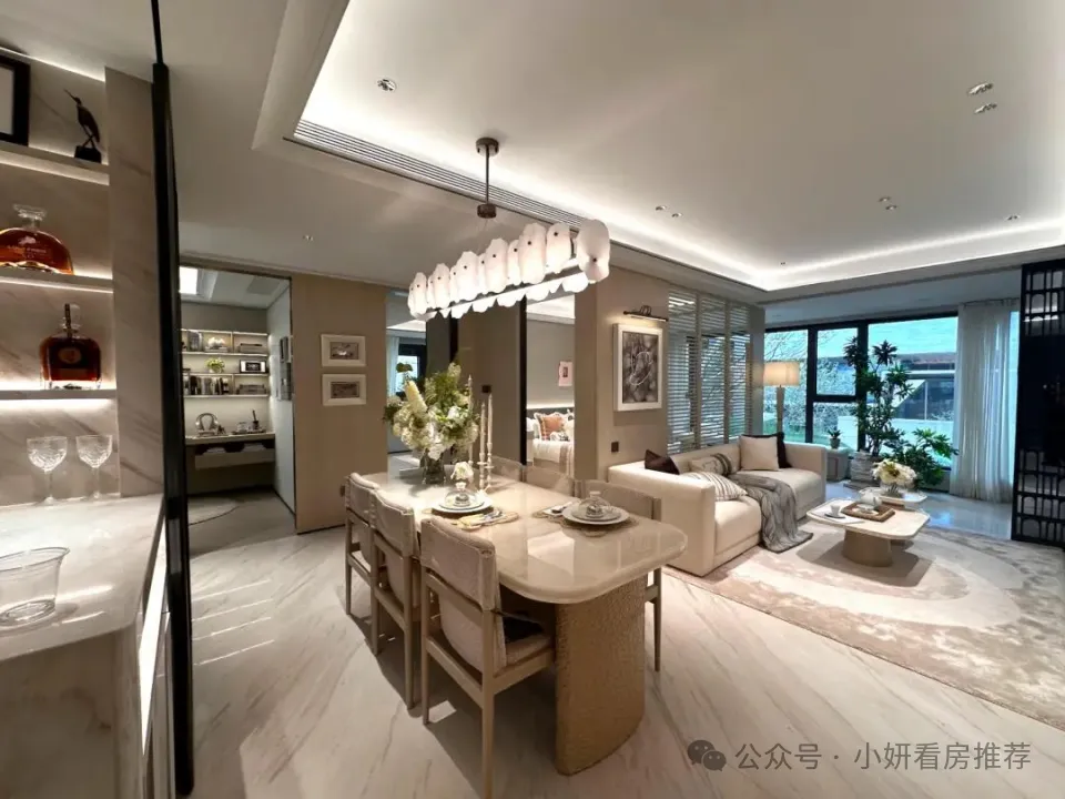 翡云悦府 销售中心(营销中心)首页!楼盘信息全面更新,涵盖小区环境、户型图集、价格详情及地址周边配套介绍