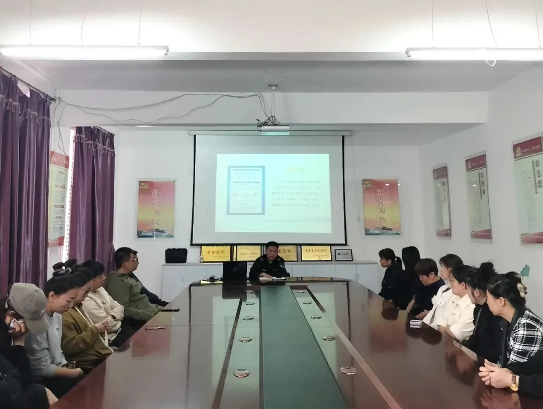 鸭绿河市场监管所召开食品经营主体安全生产、食品安全培训会议