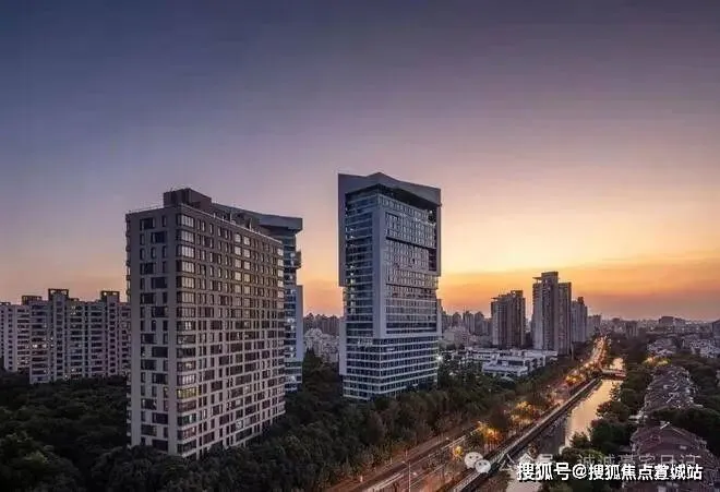 中鹰黑森林 | 中鹰黑森林 (营销中心) 官网 – 2026销售中心 (售楼处)-楼盘欢迎您 – 价格 / 户型 / 地址 / 环境 / 配套 / 交房时间 / 电话