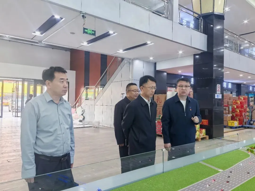 【市场新闻】和田地委副书记张彤率队到访新发地共筑疆品进京“黄金通道”