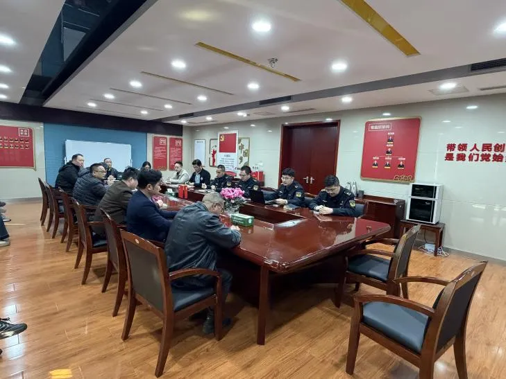 张家港市私个协塘桥分会联合张家港市市场监管局塘桥分局召开电梯安责险推广会