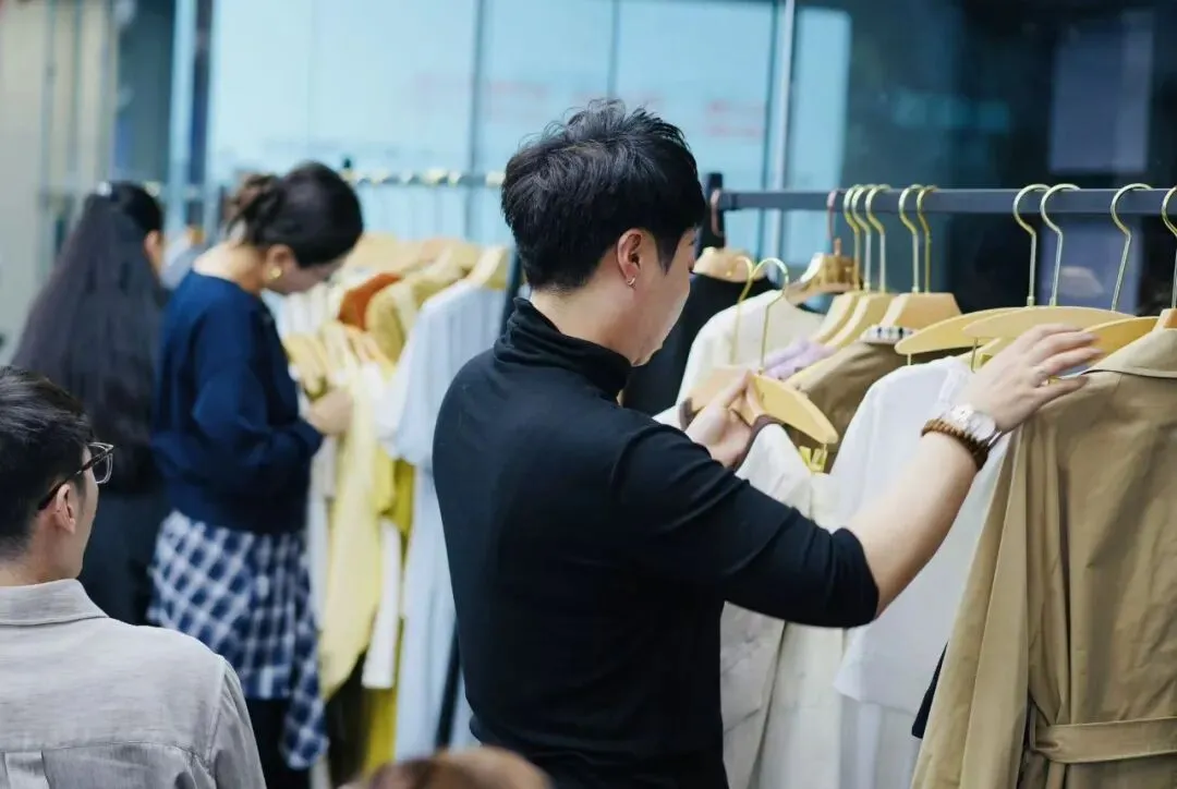 风锐视觉&五联商业 | 陈列搭配营销内训圆满落幕,100+品牌共赴增长之约!