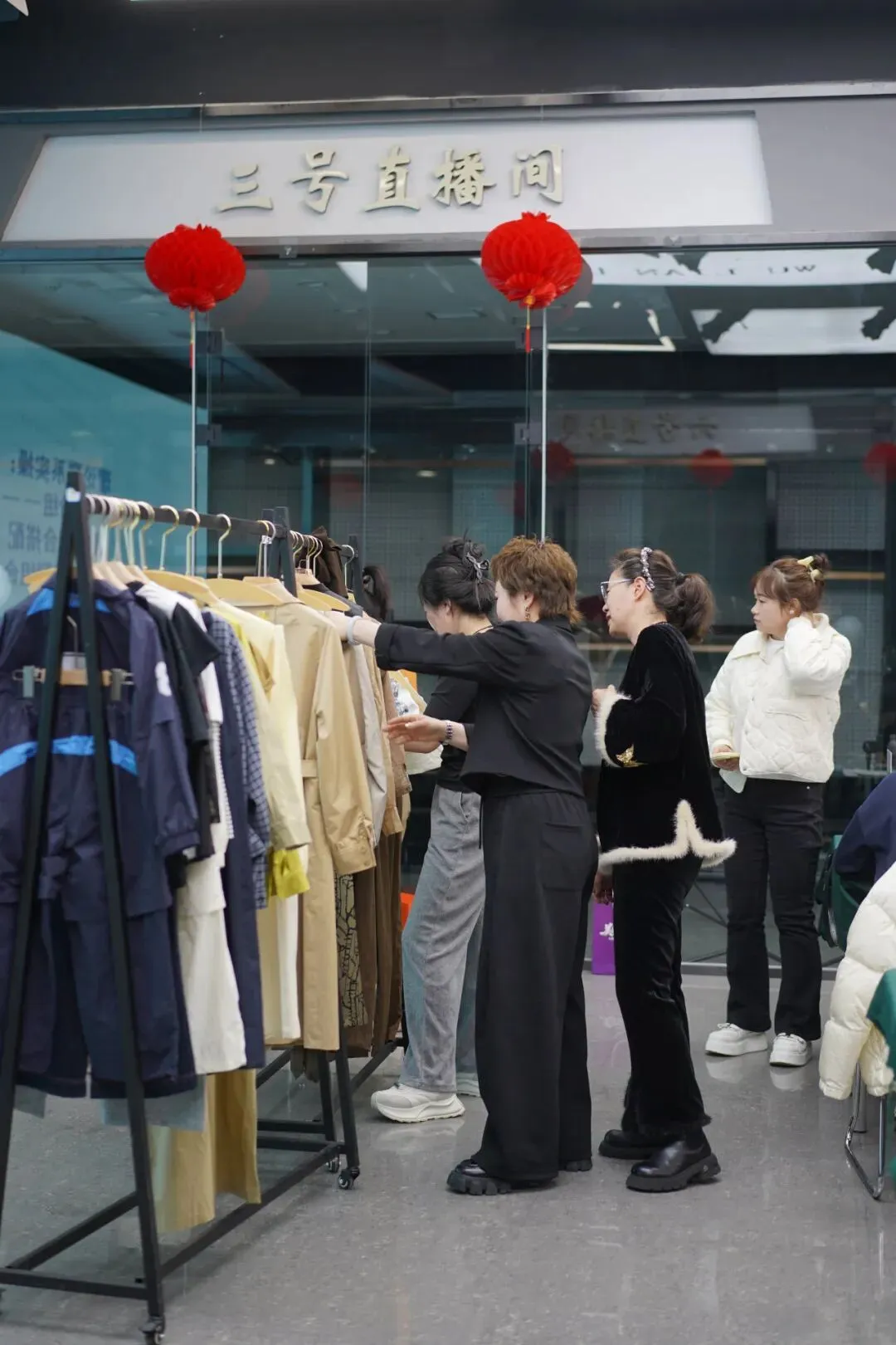 风锐视觉&五联商业 | 陈列搭配营销内训圆满落幕,100+品牌共赴增长之约!