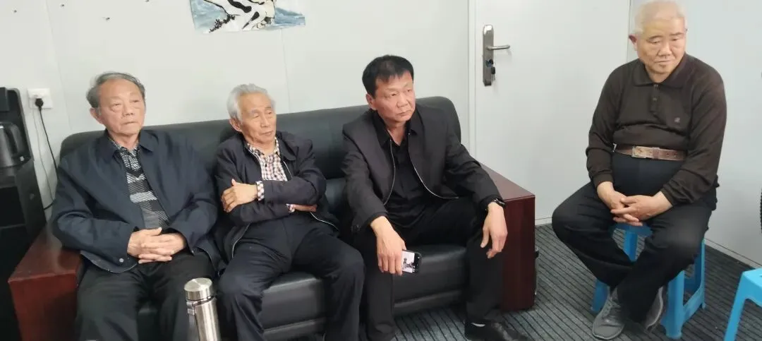 聚智共谋兴古镇 涵养市场焕生机——圣泉古镇盘活市场座谈会召开//王于侠(安徽萧县)