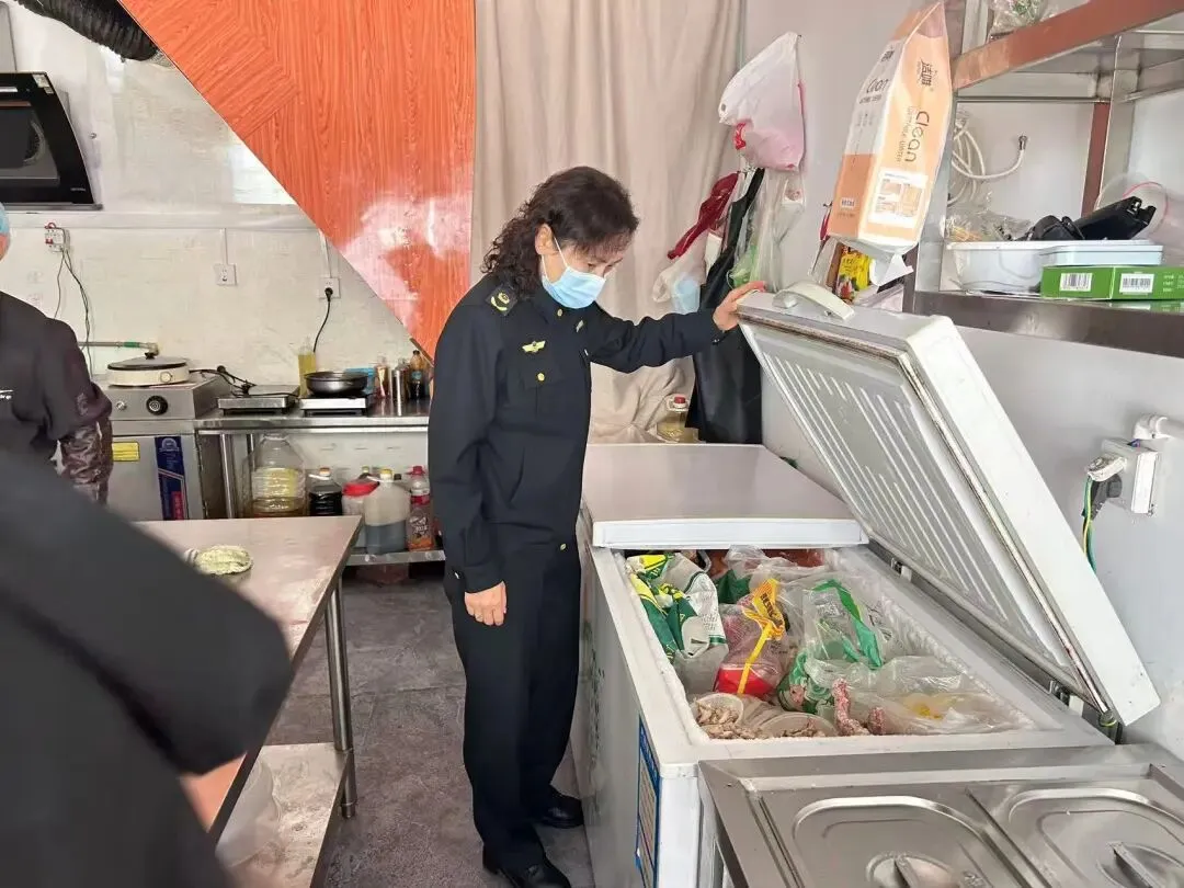 净化网络环境 守护舌尖安全——九隆市场监督管理所重拳整治网络餐饮