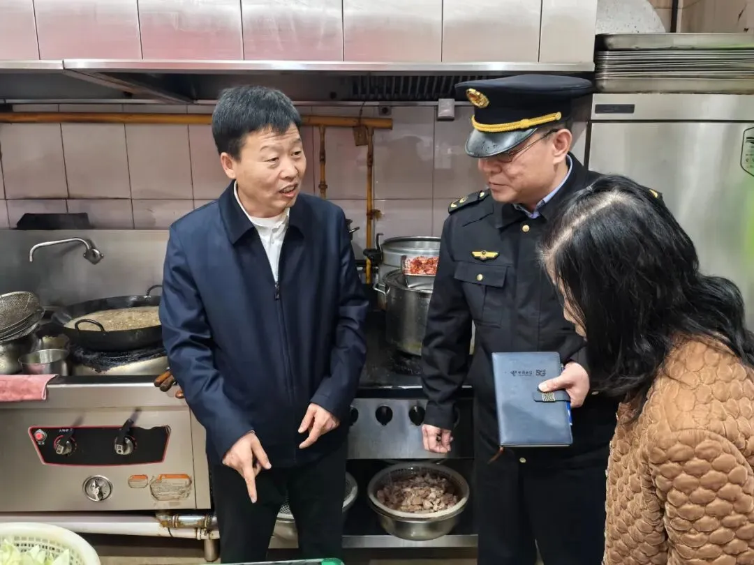 区市场督管理局召开2026年怀柔区电动自行车、电动三轮车经营主体集中约谈会