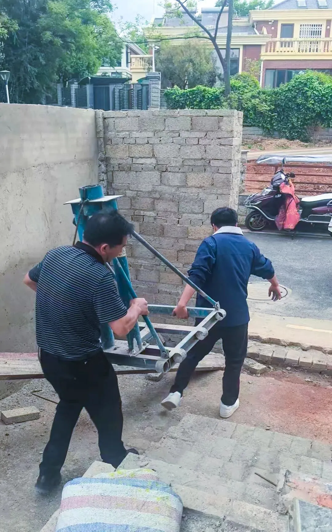 “做销售没有捷径,就是’盯’”:一支营销铁军的自我修养