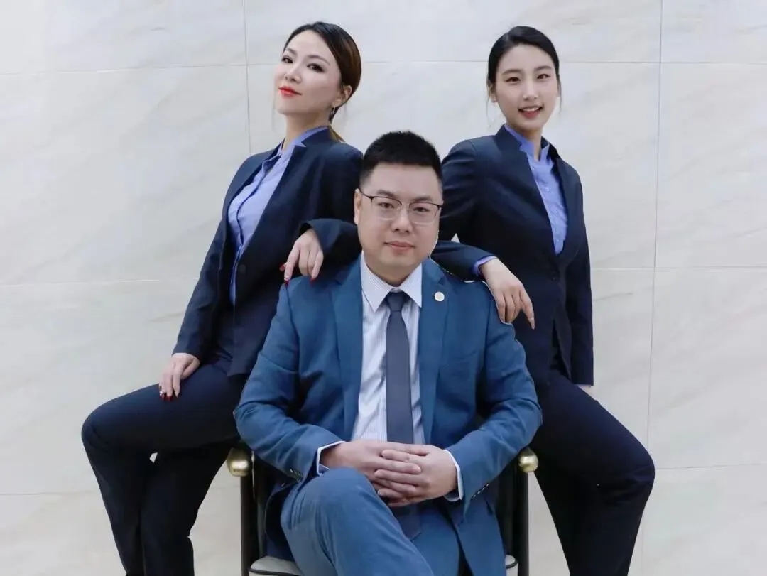 豪家标杆 || 从“跨界新人”到“市场舵手”——解码李奕承的“豪布斯卡式”成长